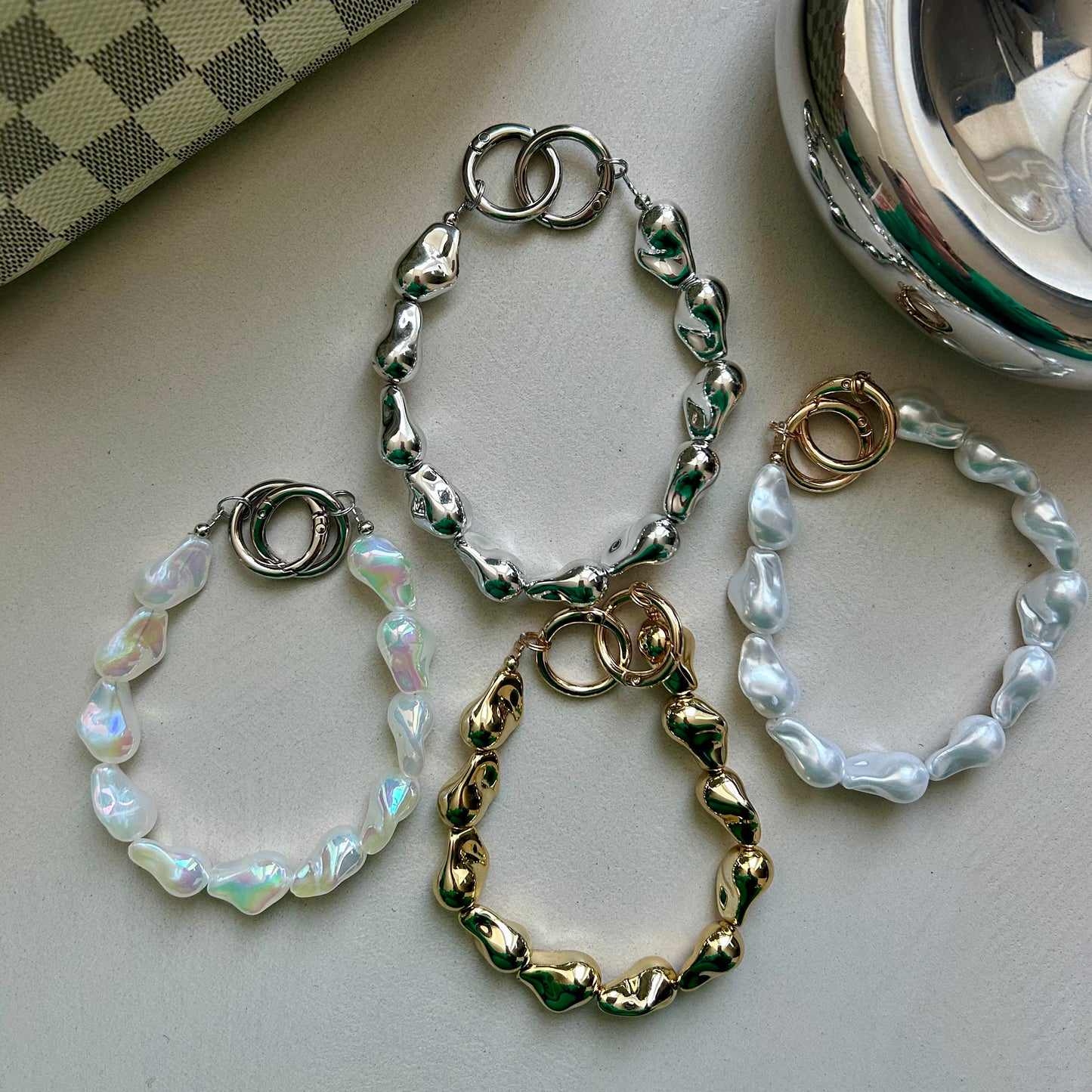 Strap - 33cm/13inch Phone Strap for iPhone 16, 15, 14, 13, 12, 11 & Samsung Galaxy β Gold, Silver, White, Pearl